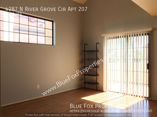 Building Photo - Beautiful Condo 10mins to UofA!