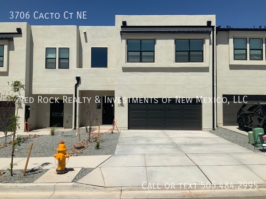 Primary Photo - 3706 Cacto Ct
