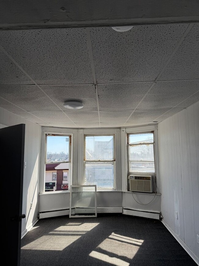 Building Photo - 674 Mt Prospect Ave