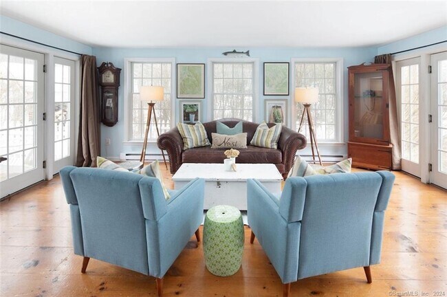 Foto del edificio - 43 Reservoir Rd