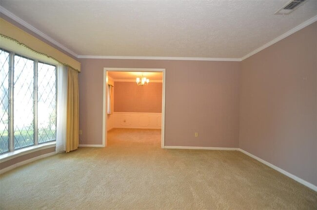 Foto del edificio - 13722 Lynnwood Ln