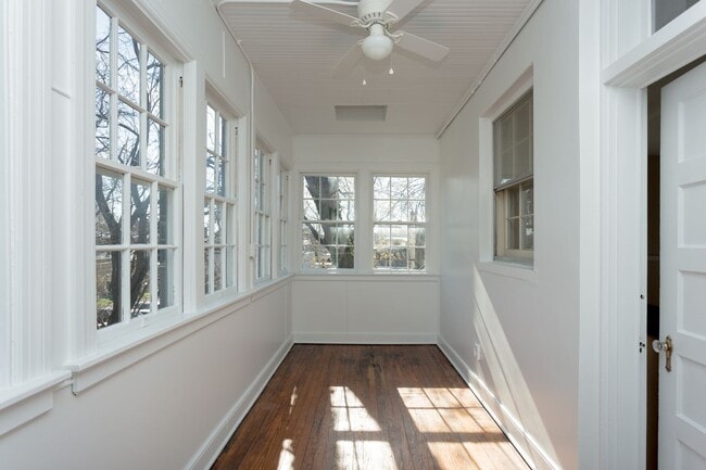 Foto del edificio - 412 W Marshall St