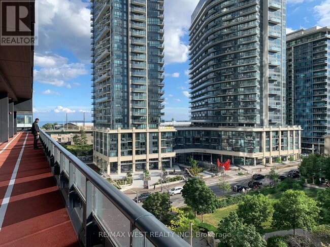 Building Photo - 19 Western Battery Rd