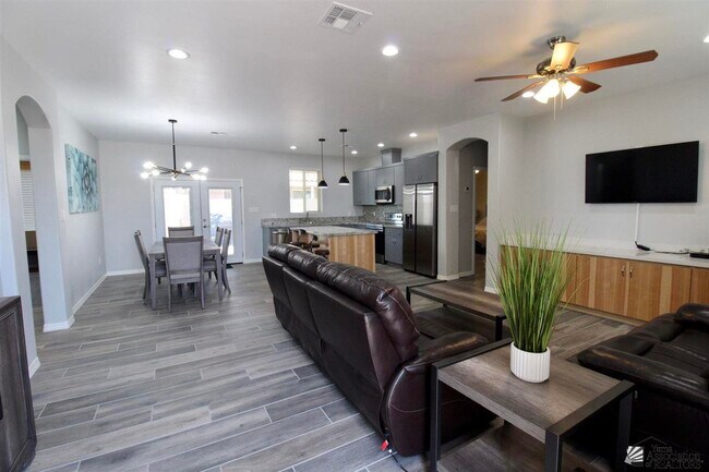 Foto del edificio - 4259 W 11th St