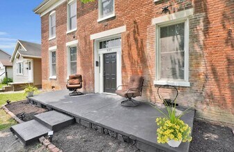 Building Photo - 521 E Water St