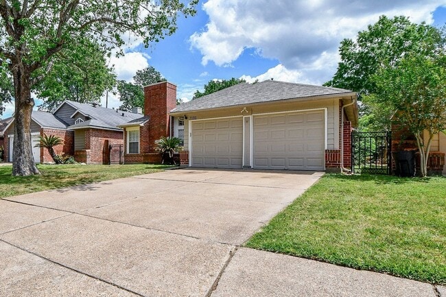 Building Photo - 7130 River Garden Dr