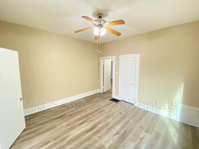 Building Photo - 1221 Forrest