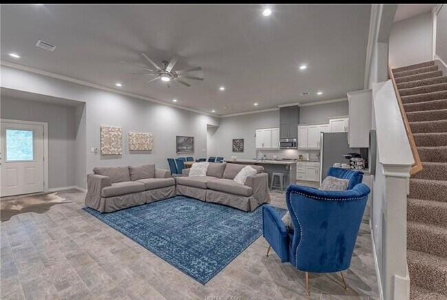 Foto del edificio - 3635 Kenyon Dr