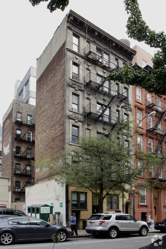 Primary Photo - 453 W 36th St