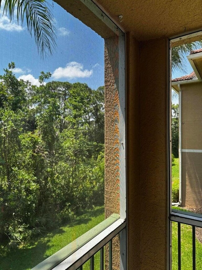 Foto del edificio - 3615 NW Adriatic Ln