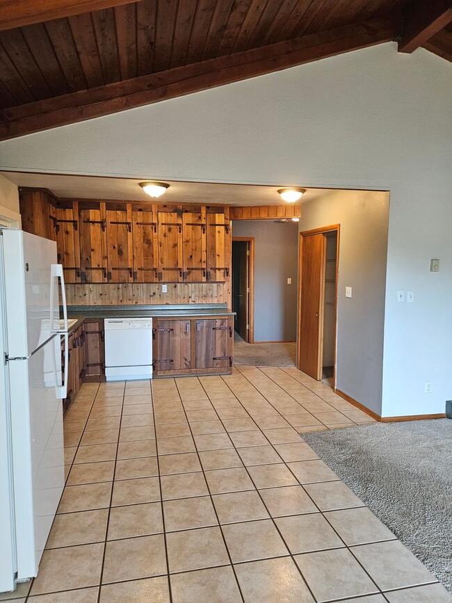 Building Photo - 2 Bedroom House Available in Sunset Beach!