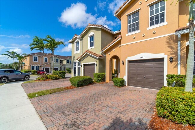 Building Photo - 1429 SE 23rd Terrace