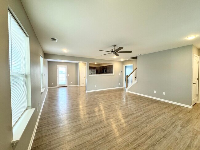 Foto del edificio - 8161 Driftwood Lp