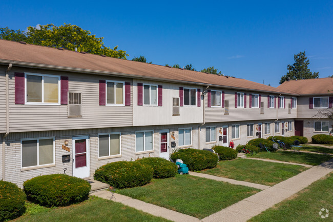 Building Photo - Canton Gardens Apartments - Canton, MI