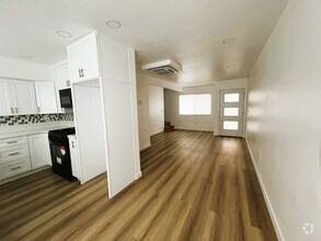 Building Photo - 13811 La Pat Pl