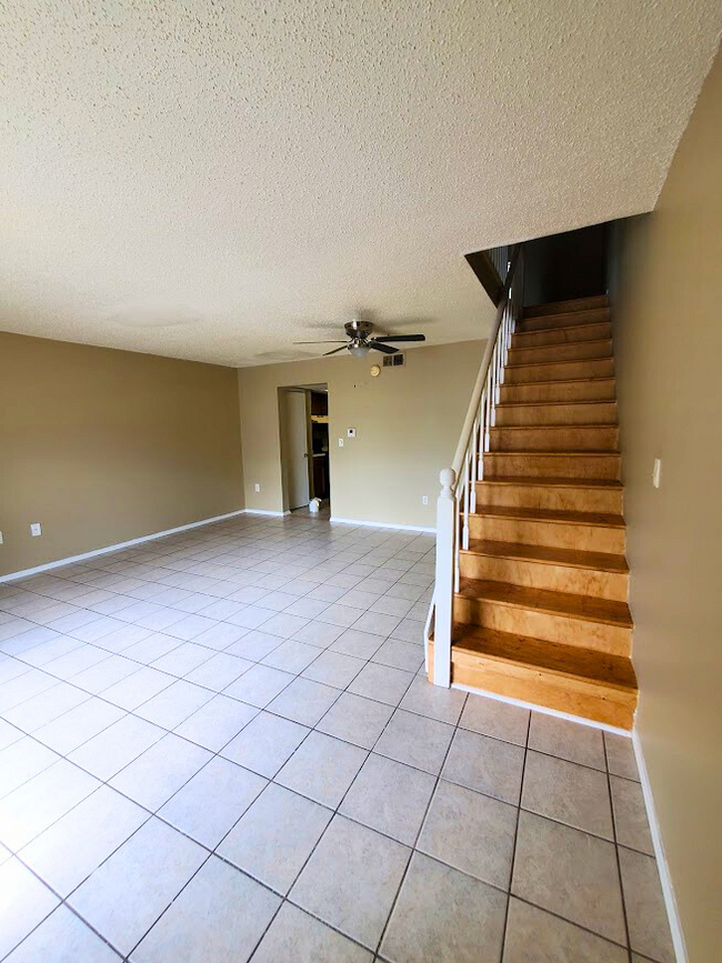 Foto del edificio - 721 Beverly Ln
