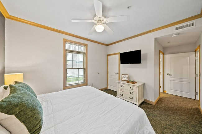 Building Photo - 418 Beachfront Dr