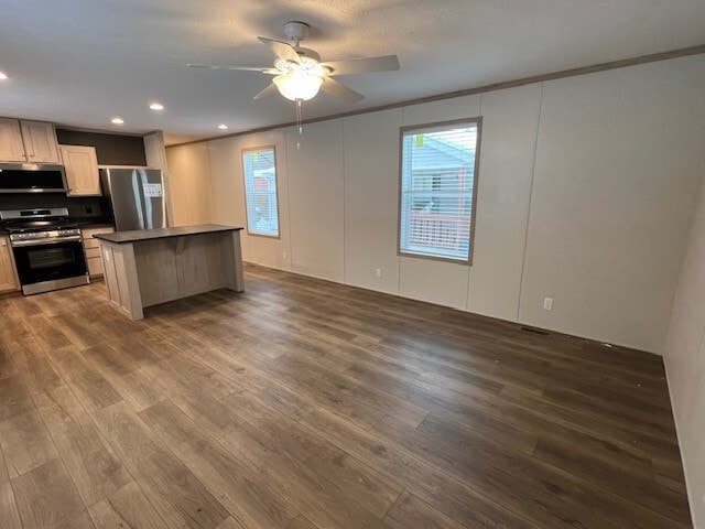 Building Photo - 23497 Winifred Ave