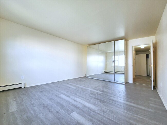 Foto del edificio - 61-33-61165 165th St