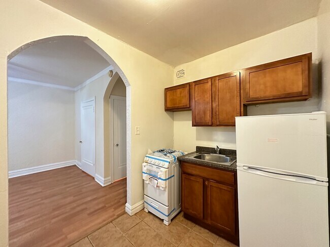 Foto del edificio - 4832 N Damen Ave