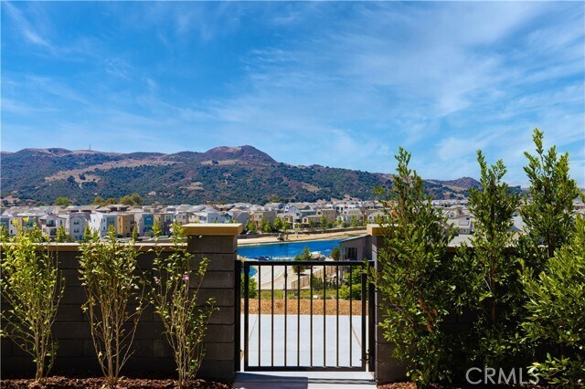 Foto del edificio - 241 Ruby Rd