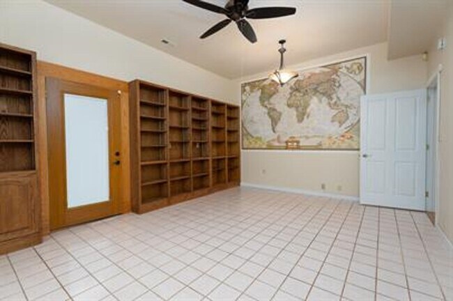 Foto del edificio - Uniquely breathtaking custom home with in-law suite on almost 4 acres