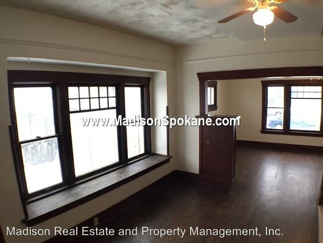 Building Photo - 4 br, 1 bath House - 1714 W. Mansfield Ave.
