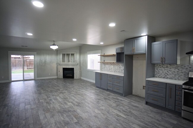 Foto del edificio - Darling Home in Campus Park Area!