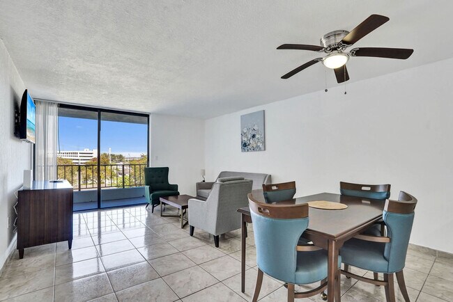 Foto del edificio - 777 NW 155th Ln