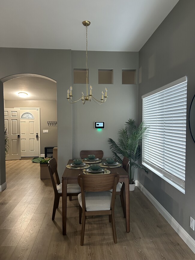 Building Photo - 5549 Grand Prix Ct