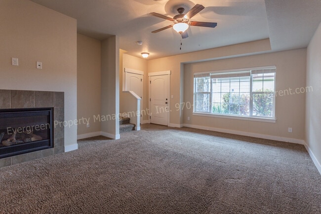 Foto del edificio - Great 2-Bed, 2.5-Bath Condo with a 2-car G...