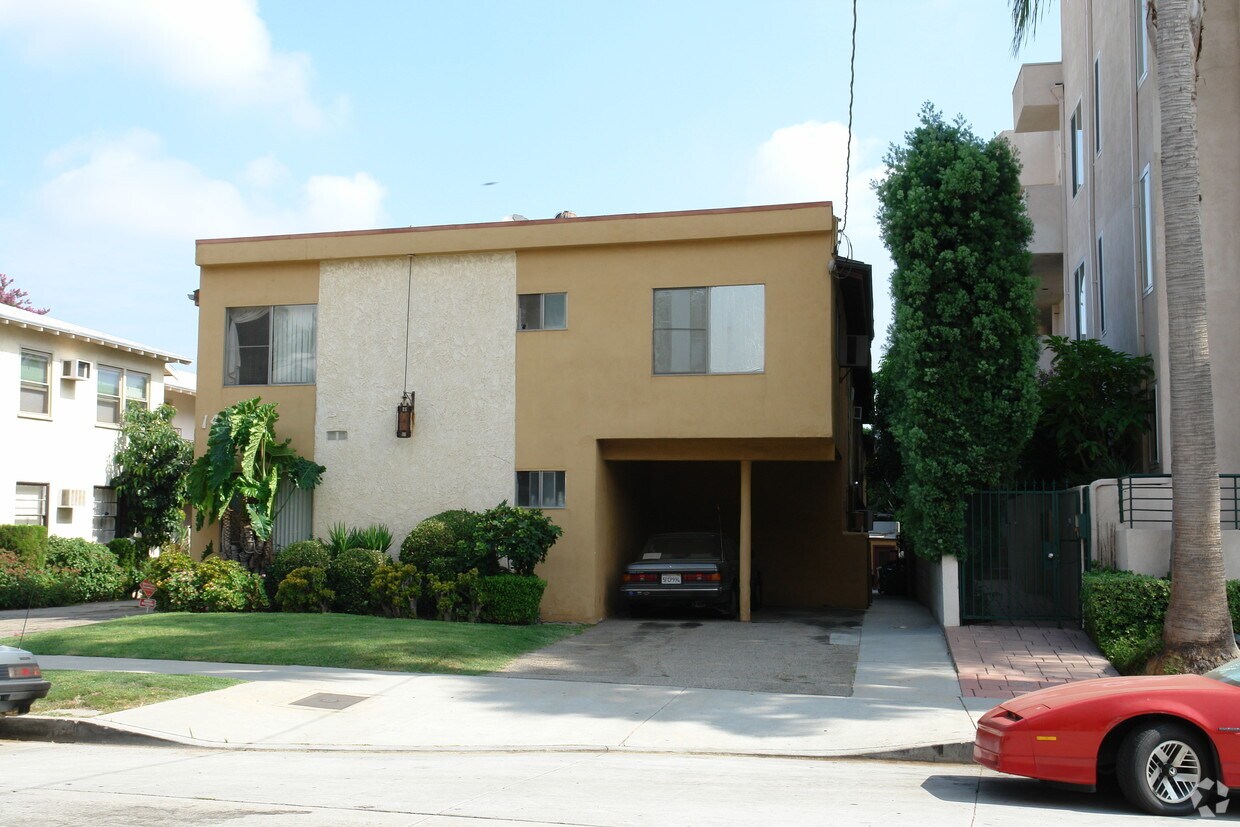 14275 Dickens St, Sherman Oaks, CA 91423 Apartments in Sherman Oaks