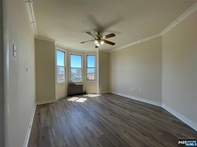 Foto del edificio - 115 Park Ave