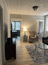 Building Photo - 3819 Applegate Ave