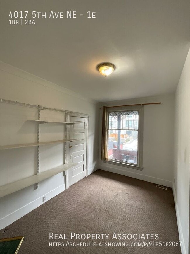 Building Photo - 4017 5th Ave NE