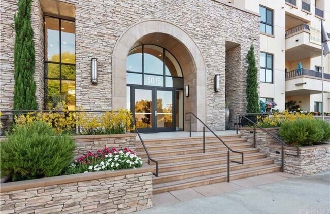 Foto del edificio - 5015 Balboa Blvd