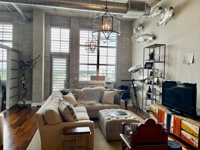 Living Room - Apt Fully Furnished - 411 NW 1st Ave