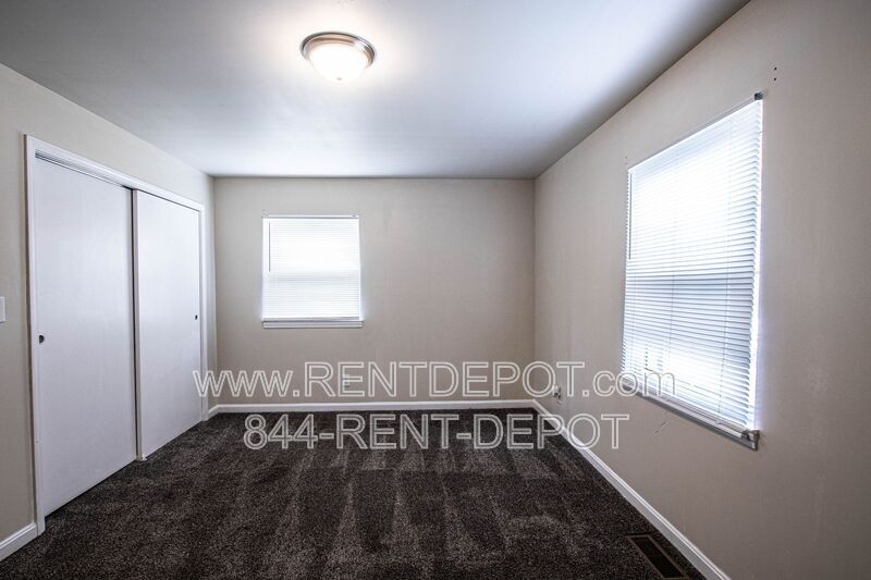 Foto del edificio - 2844 Ravenswood Dr
