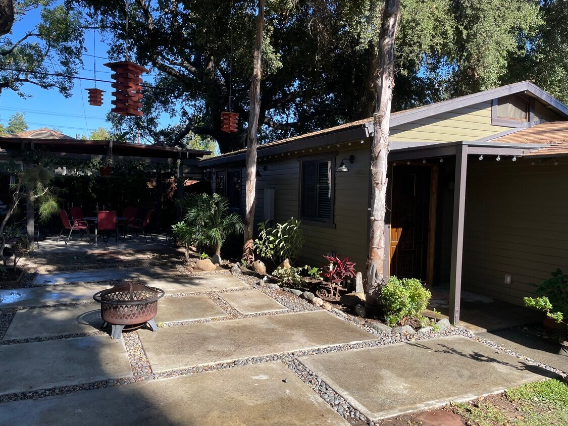 Foto principal - 860 N Mar Vista Ave