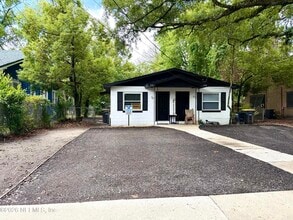 Building Photo - 3226 Rosselle St