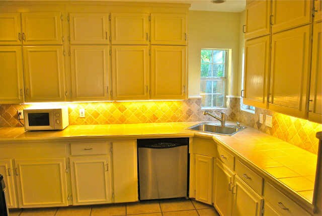 Foto del edificio - 5126 W Mockingbird Ln