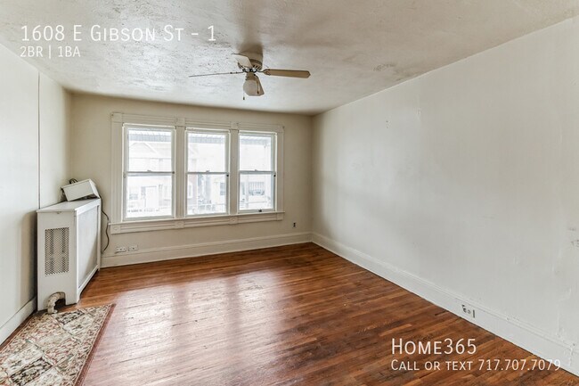 Building Photo - ?? Cozy 2 Bedroom 1 bath home, Ready for M...