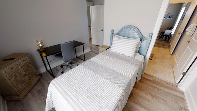 Foto del edificio - 114 Seabreeze Cir