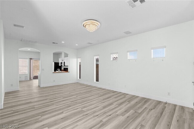 Building Photo - 5568 Jelsma Ave