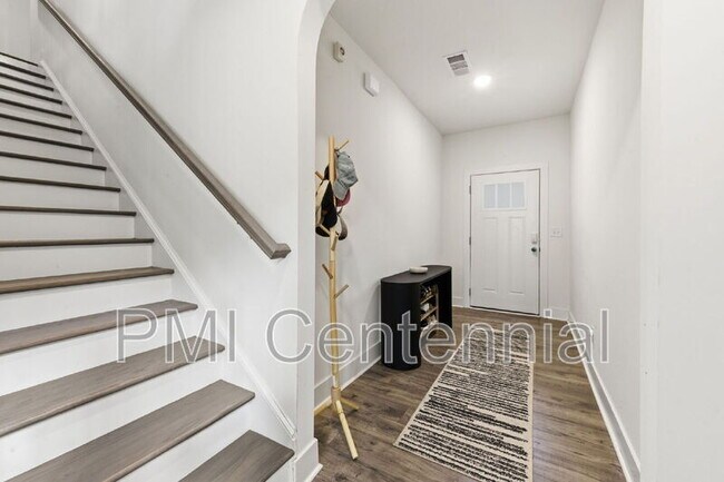Foto del edificio - 7740 Baron Rd