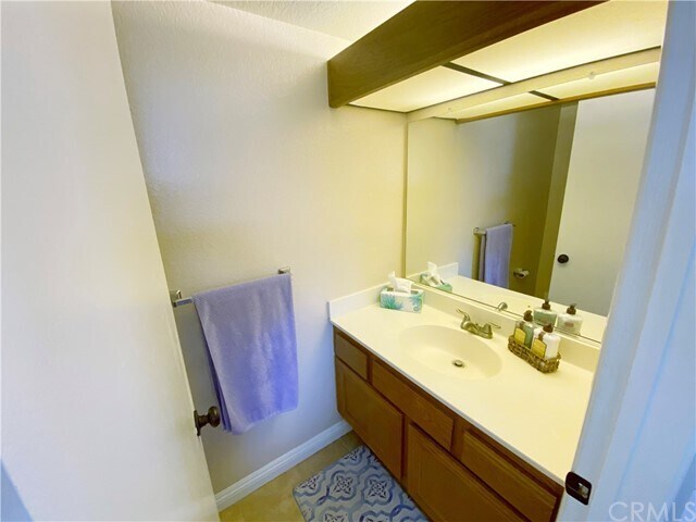 Foto del edificio - 9085 Stone Canyon Rd