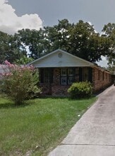 Building Photo - 2223 Osage St