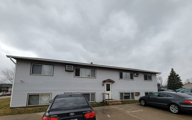 Building Photo - 3150 9th St