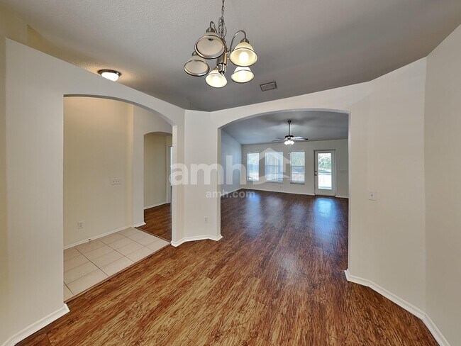 Foto del edificio - 312 116th St E