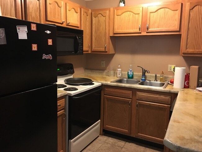 Photo - 1507 Highland Ave Apartment